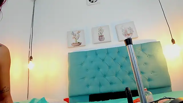 cris dulce online show from December 20, 1:20 am