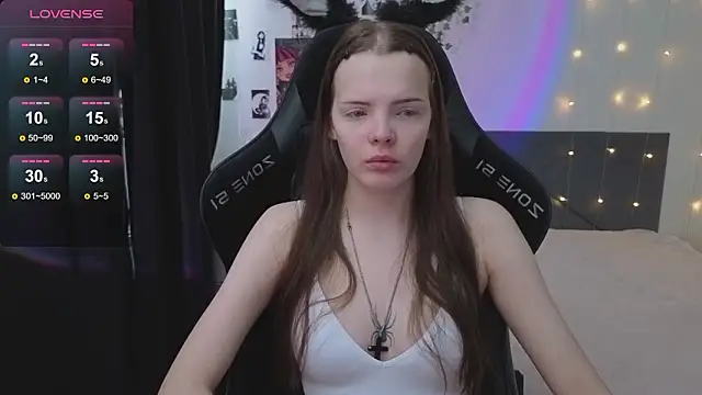 Luna Navy online show from March 6, 6:08 am