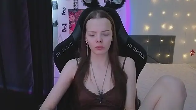 Luna Navy online show from February 17, 7:18 am