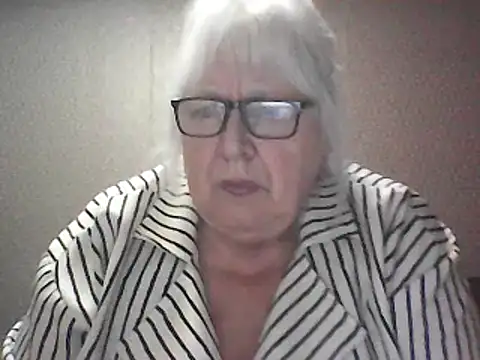 Alexia64231 online show from April 15, 3:45 pm