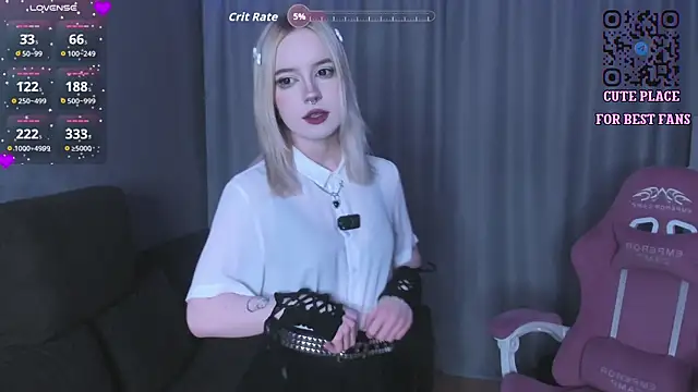 godlikegirlyy online show from January 17, 2:35 pm