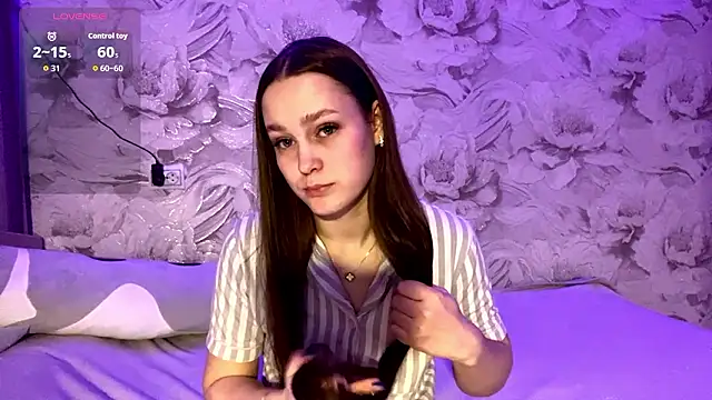 SoSweetGirl online show from March 5, 8:37 pm