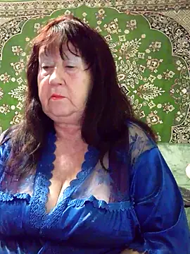 CrystalLime6411 online show from February 3, 2:53 am