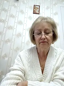 AlikaSwan5821 online show from November 12, 9:35 pm