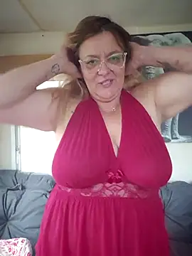 Misspapillon1840 online show from November 17, 7:42 am