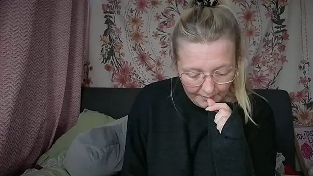 Daisyxoxo  online show from December 5, 9:54 am