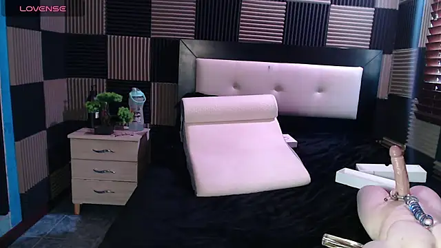 antonela-tompson online show from April 18, 7:58 pm