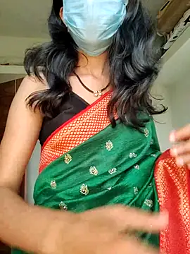 Shivani2002 online show from February 16, 10:26 am