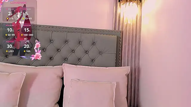 Snapshot of ValeriaJulio_ chatting on October 11, 7:49 pm ValeriaJulio online show from October 11, 7:49 pm