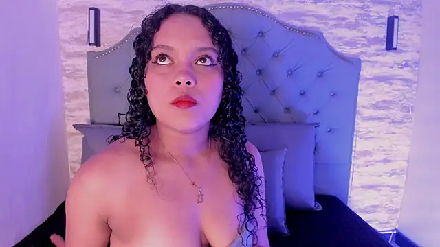 Snapshot of ValeriaJulio_ chatting on September 22, 11:41 am ValeriaJulio online show from September 22, 11:41 am