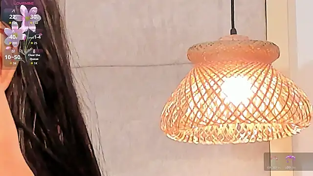 VioletHilton online show from November 19, 7:25 pm