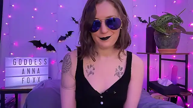 mistressannafoxx online show from December 1, 10:12 pm
