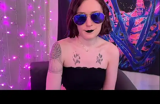 mistressannafoxx online show from September 14, 1:03 am