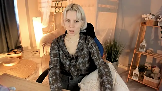 Snapshot of BethanyCloud chatting on September 12, 6:03 am BethanyCloud online show from September 12, 6:03 am