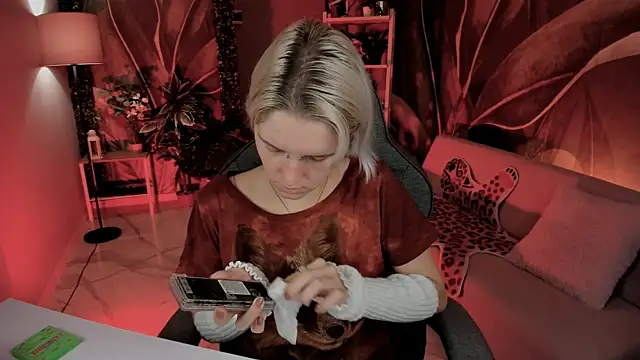 Snapshot of BethanyCloud chatting on October 16, 5:43 am BethanyCloud online show from October 16, 5:43 am