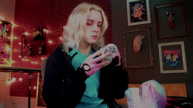 BethanyCloud online show from April 9, 5:21 am