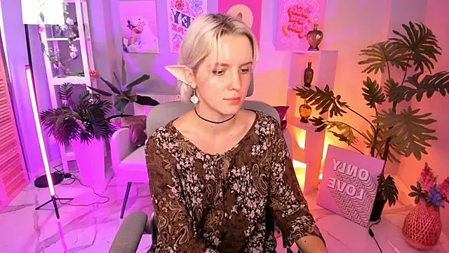 Snapshot of BethanyCloud chatting on October 3, 5:56 am BethanyCloud online show from October 3, 5:56 am