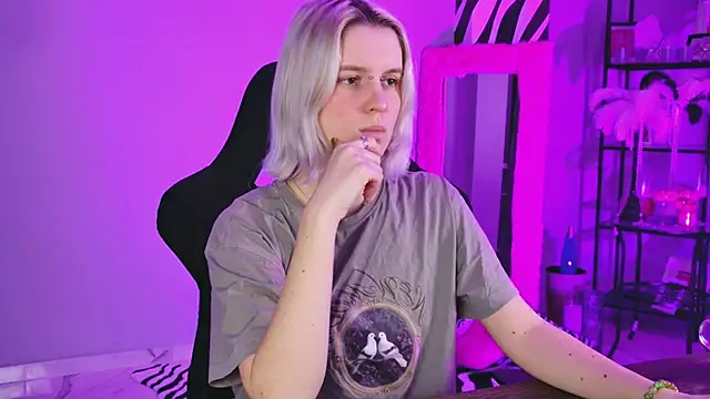 BethanyCloud online show from March 12, 2:25 am