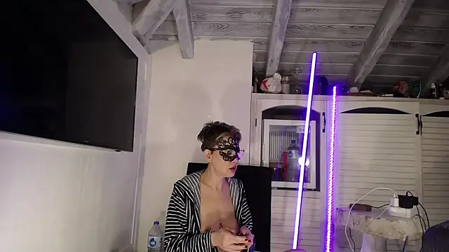 edavika35 online show from February 18, 8:19 pm