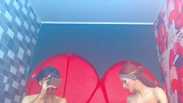 julessxcharlotte online show from January 8, 2:21 pm