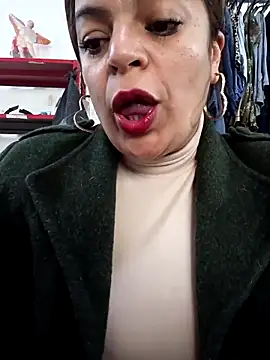 Mia-Glow online show from November 6, 2:34 pm