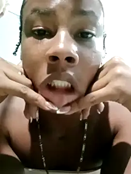 Yvonne yeleaneee online show from April 2, 12:08 am