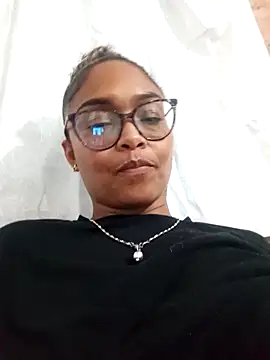 BiiancaEstradaa online show from March 19, 4:17 am