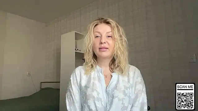 Blondie xoxoxo online show from March 13, 8:04 am