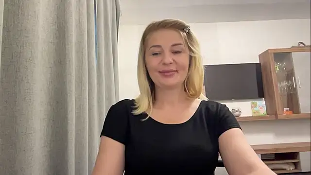 Blondie xoxoxo online show from September 18, 9:19 am