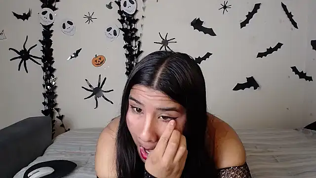 Snapshot of 25melin chatting on October 21, 1:15 pm 25melin online show from October 21, 1:15 pm