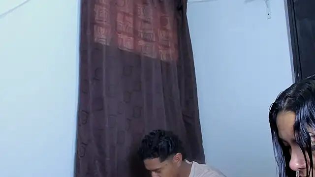 violet and myers online show from December 17, 2:10 pm