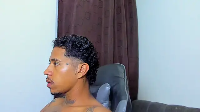 violet and myers online show from April 10, 7:20 pm