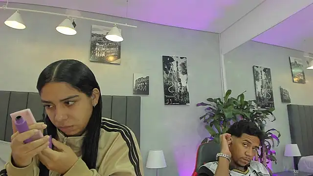 violet and myers online show from October 26, 1:39 pm