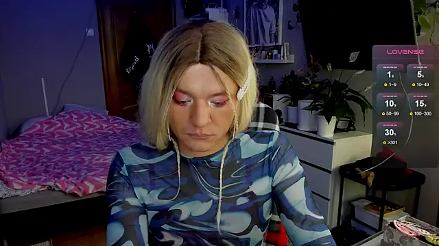 Kkkylie online show from June 17, 2:57 am