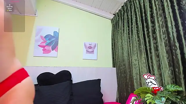 AtheneaArbelaez  online show from October 25, 12:46 pm