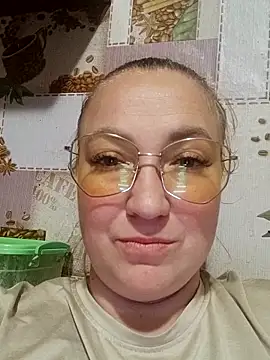 Kiss Eva online show from September 15, 7:43 pm