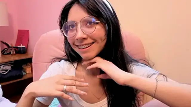 VioletxBloom online show from April 19, 11:54 am