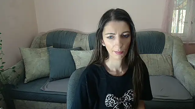 Snapshot of Ella_Myst chatting on October 23, 9:59 am Ella Myst online show from October 23, 9:59 am