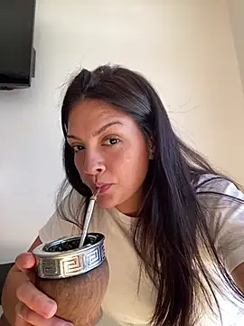 Danielaeliana online show from February 20, 6:20 pm