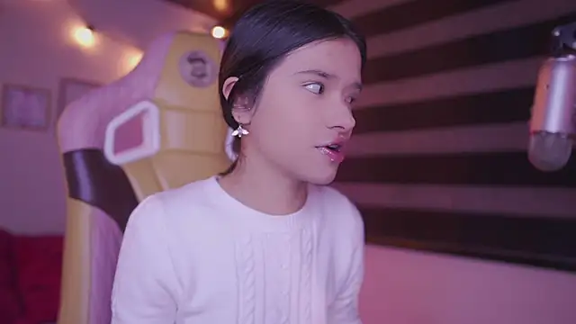 Lana Dreams  online show from November 8, 1:32 am