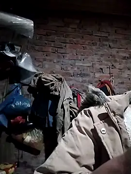   Ngoc20   online show from December 2, 6:04 am