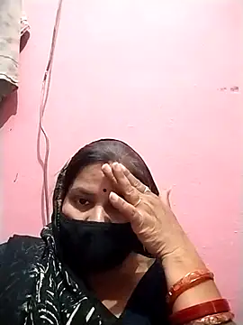 Rajnee33A online show from April 18, 8:50 am