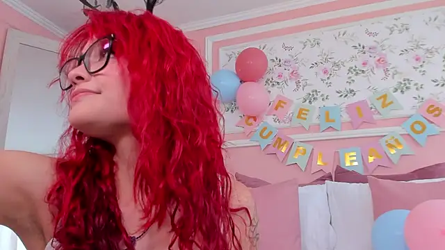 mae lyra online show from June 4, 6:12 pm