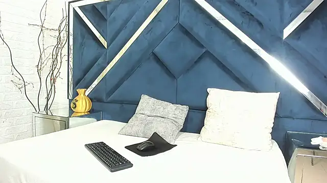 Snapshot of CandyandSteven chatting on September 25, 2:54 am CandyandSteven online show from September 25, 2:54 am