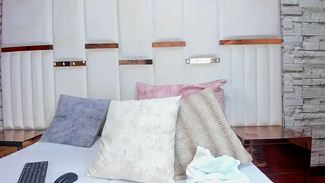 CandyandSteven online show from March 5, 3:13 am