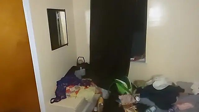 Snapshot of BlondeyMiyMiy chatting on September 13, 5:37 am BlondeyMiyMiy online show from September 13, 5:37 am