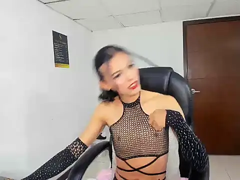 Aisha hotts777 online show from February 14, 4:36 am