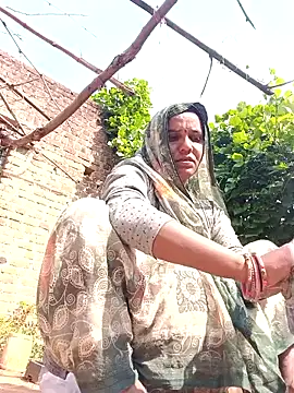 Pinky12A online show from November 6, 5:35 am