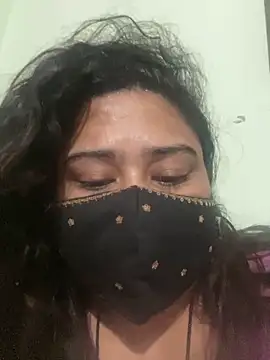 indian-hotmilfs online show from March 1, 9:25 pm