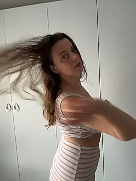 TenderLaGlamor online show from November 13, 12:26 pm